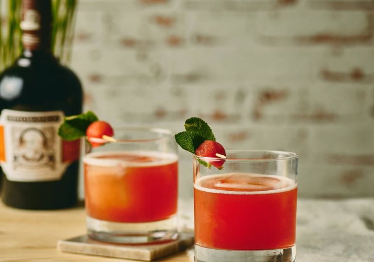 7 Tips for Hosting a Brilliant Summer Soirée