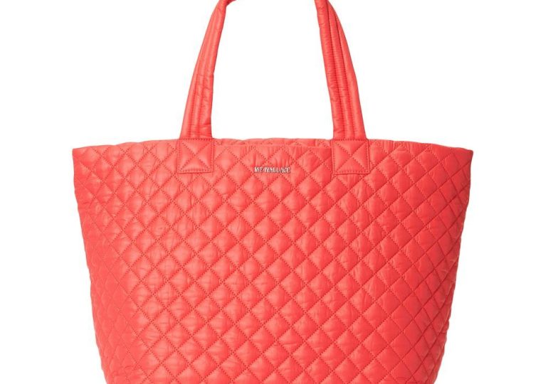 This Lightweight Bag Made Me a Travel Tote Convert